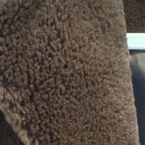 CAbi women’s faux fur brown jacket size M. Excellent condition - Picture 3 of 5